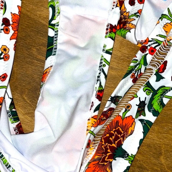 Cupshe floral bikini bottoms new with tags - Picture 4 of 6
